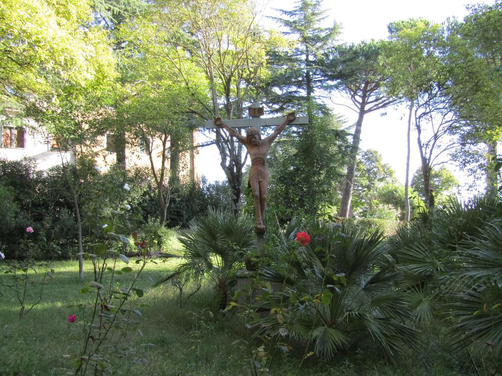 Monastero San Vincenzo - Casa Per Ferie Hotel Bassano Romano Exterior foto